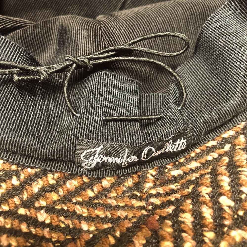 NWOT Jennifer Ouellette silk tweed bucket hat - Picture 2 of 4